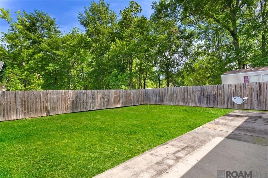 412 E Beech St - Photo 5 of 5