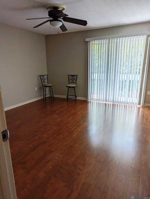 2122 Stonehenge Ave - Photo 7 of 14