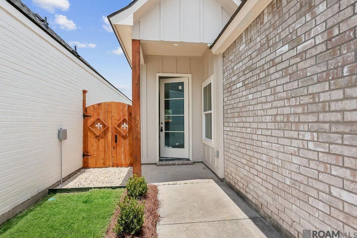 15513 Fields Creek Ave - Photo 2 of 20