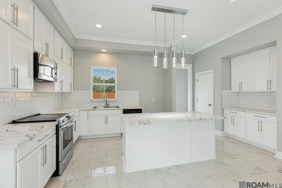 15513 Fields Creek Ave - Photo 7 of 20