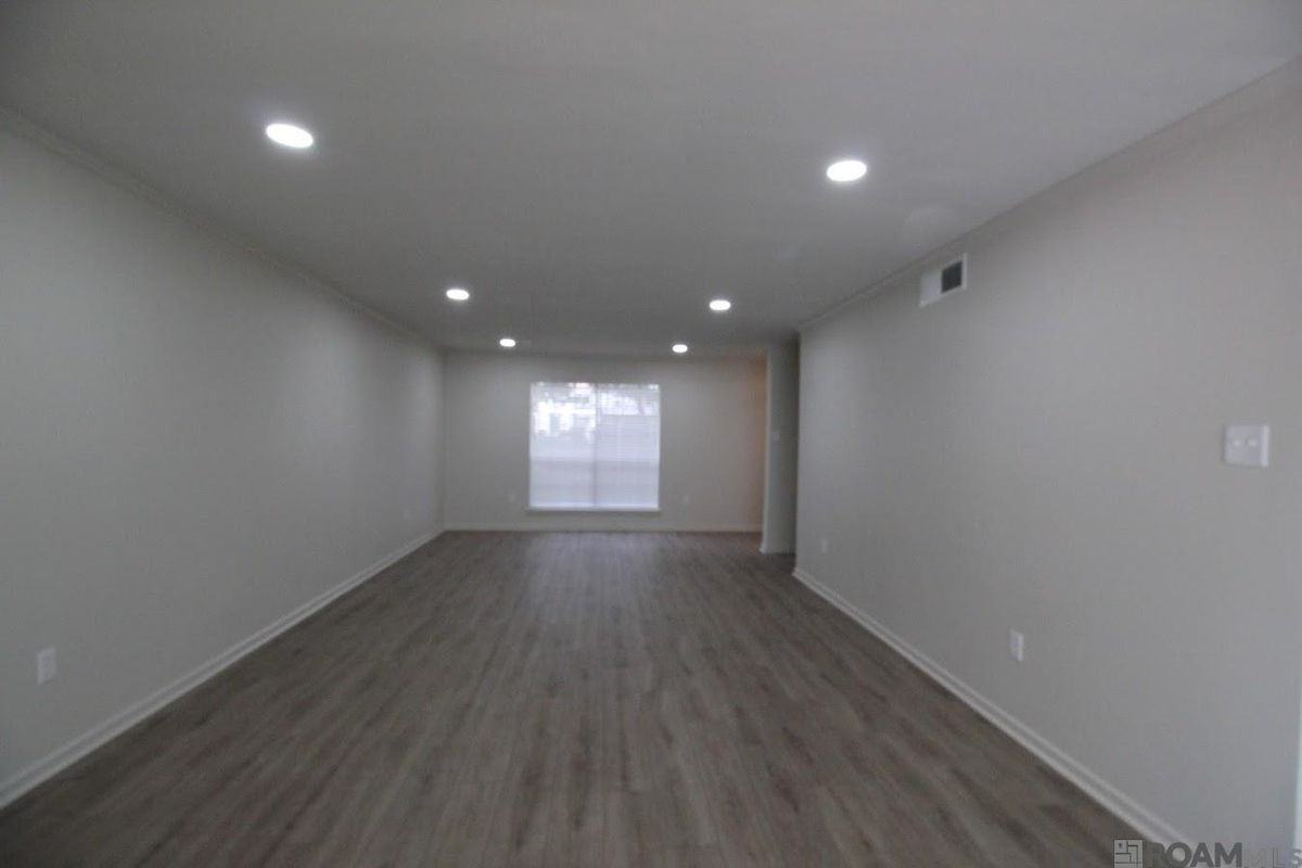 10111 Jefferson Hwy - Photo 3 of 23