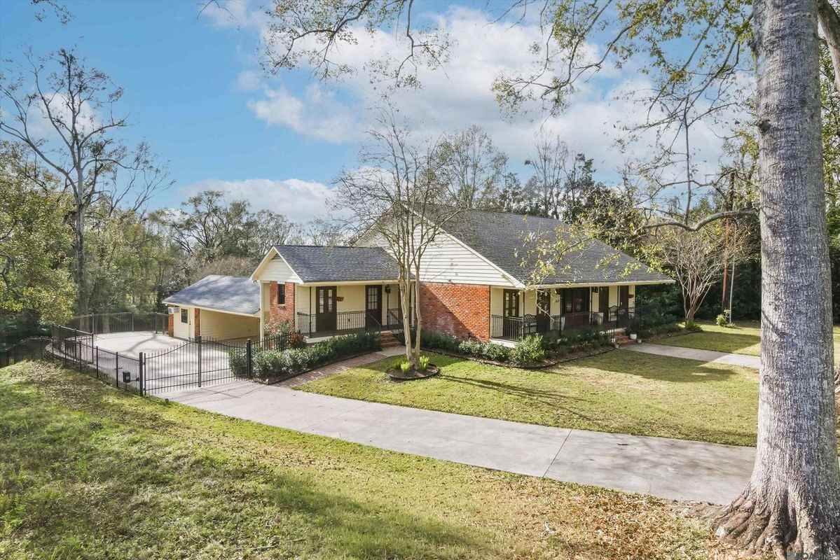 6414 Highland Rd - Photo 2 of 37