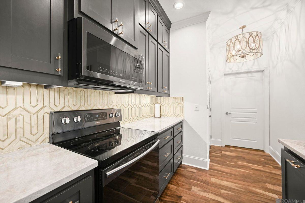 7707 Bluebonnet Blvd ##314 - Photo 7 of 25