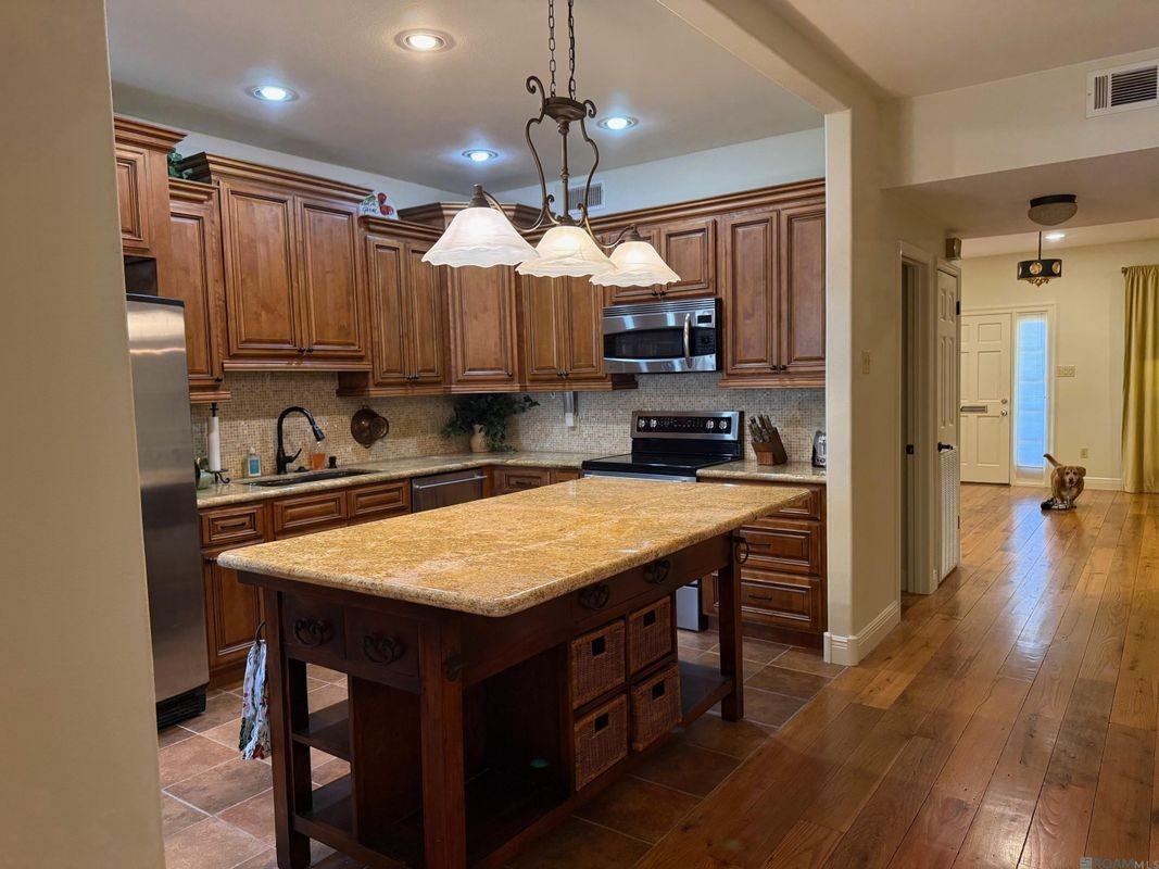 10127 Runnymede Ave - Photo 3 of 8