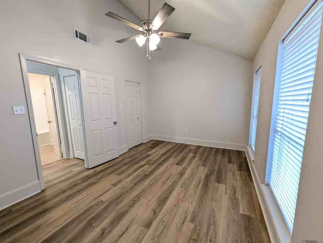 11011 Cal Rd ##102 - Photo 4 of 13