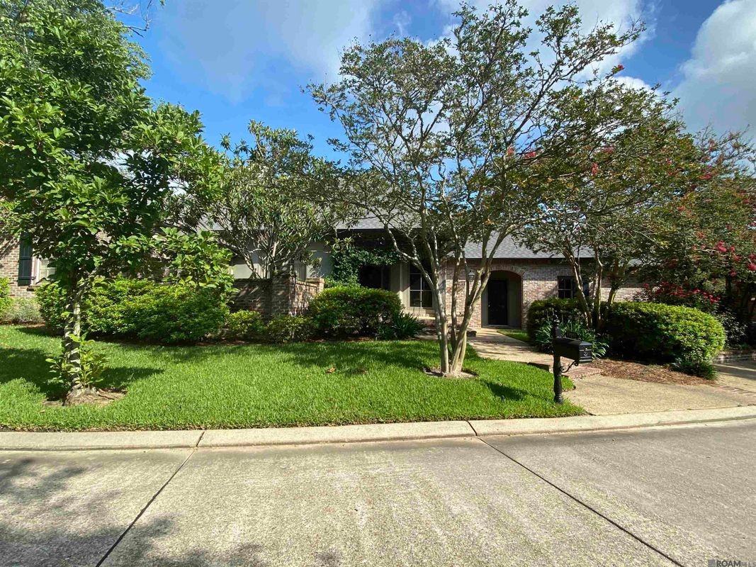 17951 Grand Cypress Creek Ave - Photo 2 of 4
