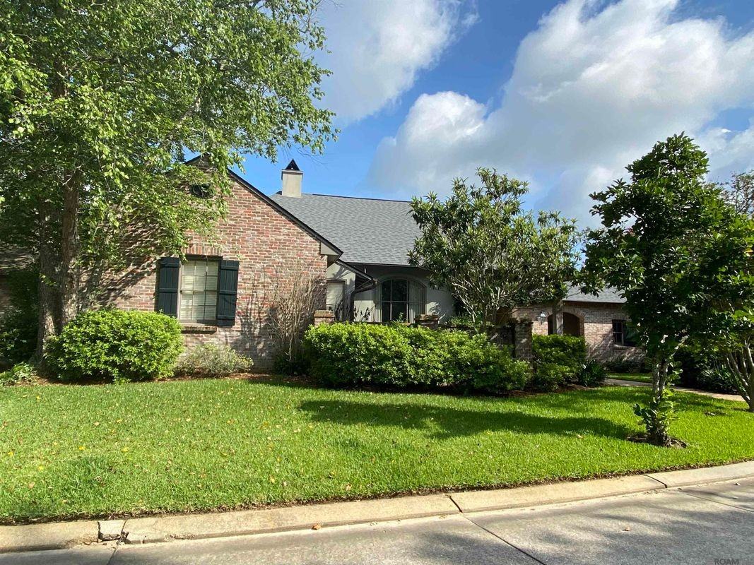 17951 Grand Cypress Creek Ave - Photo 3 of 4