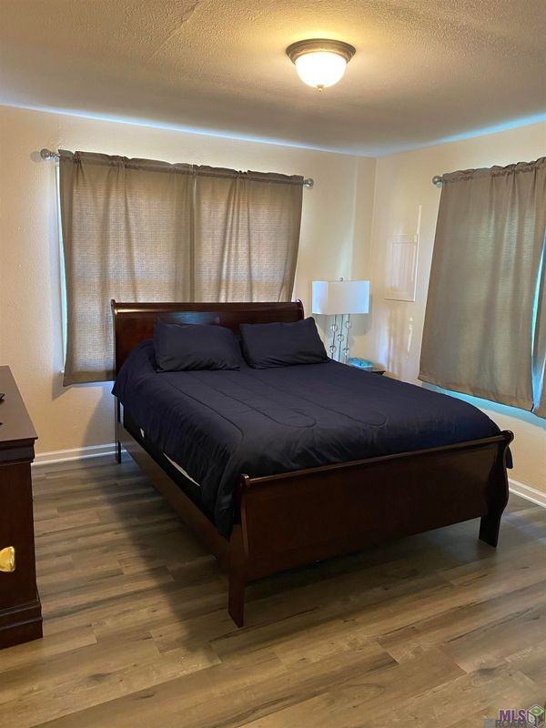 1018 S Mire Ave - Photo 6 of 7