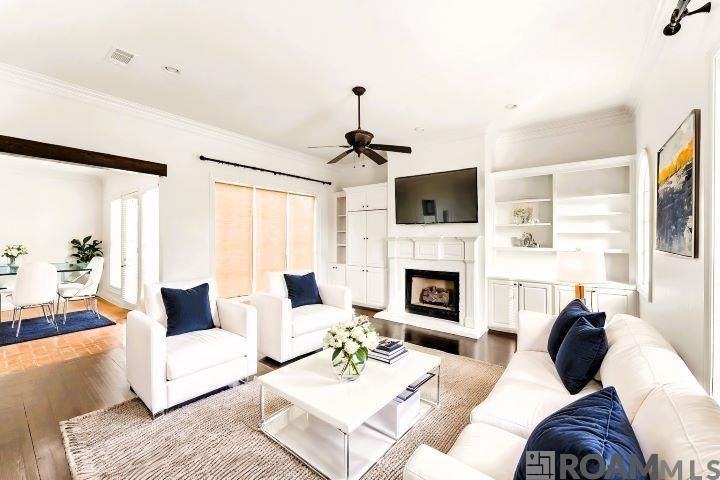 2904 Rue Dauphine - Photo 2 of 21