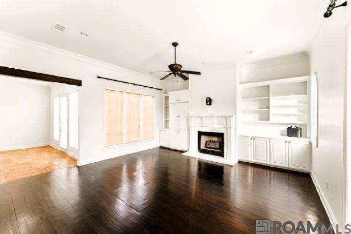 2904 Rue Dauphine - Photo 3 of 21