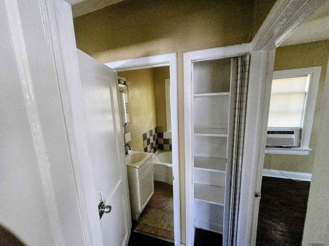 4358 N Foster Dr ##B - Photo 4 of 6