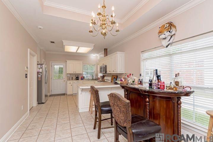 10125 Springbrook Ave - Photo 3 of 11