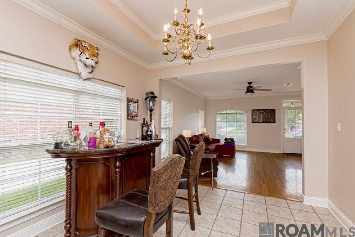 10125 Springbrook Ave - Photo 4 of 11