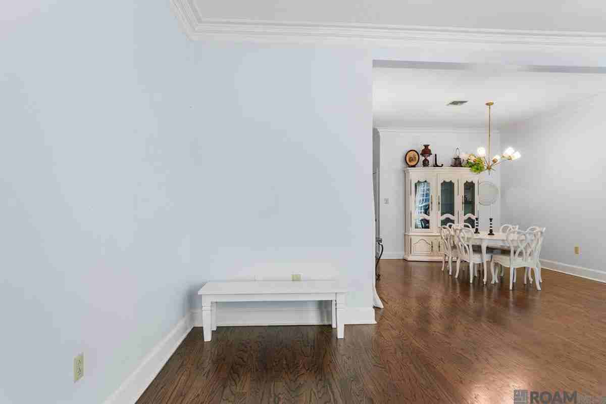 7962 Wrenwood Blvd ##B - Photo 3 of 33