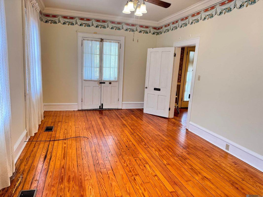 781 North St - Photo 3 of 21