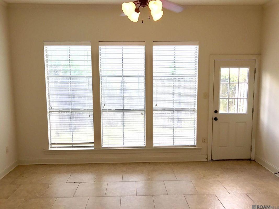 10157 Bonnet Cove Ave - Photo 3 of 15