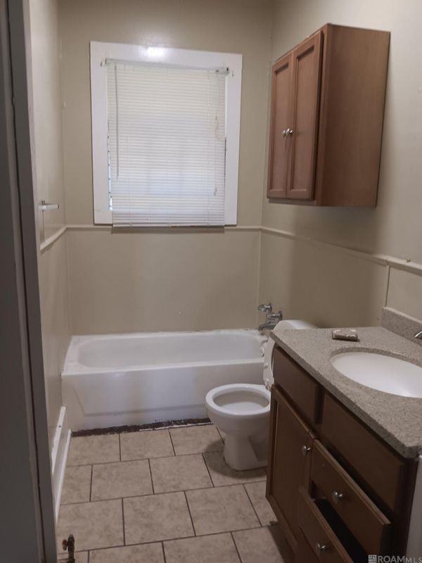 2227 Kentucky St - Photo 3 of 7