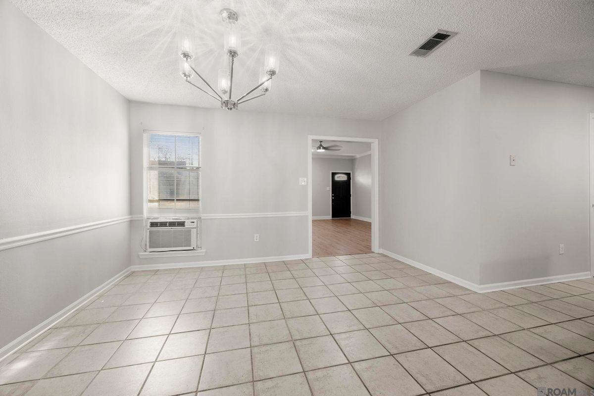 18596 White Oak Dr - Photo 6 of 21