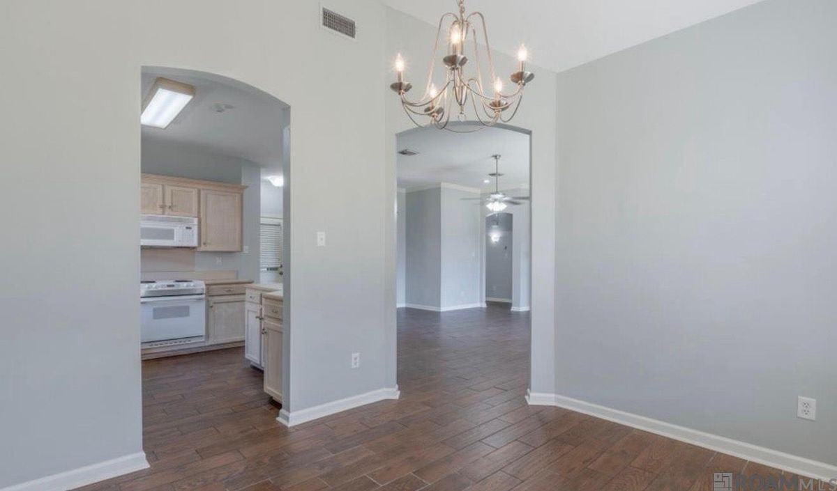 225 Shadowbrush Bnd - Photo 4 of 7