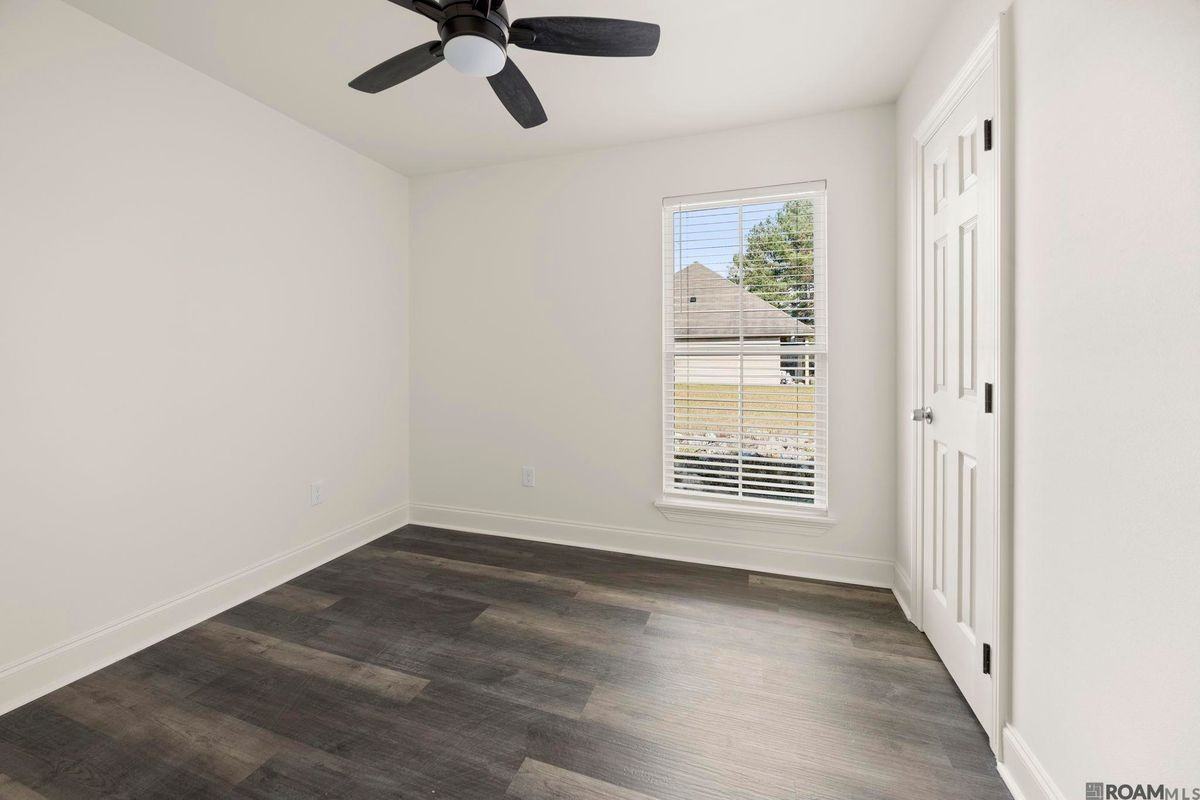 38254 Shelby Dr - Photo 6 of 11