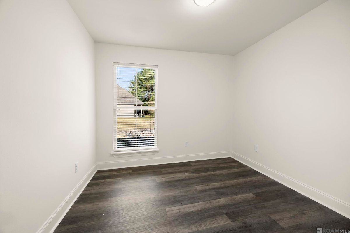 38254 Shelby Dr - Photo 7 of 11