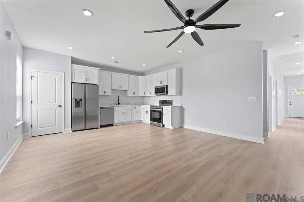 1714 Tricou St - Photo 3 of 11