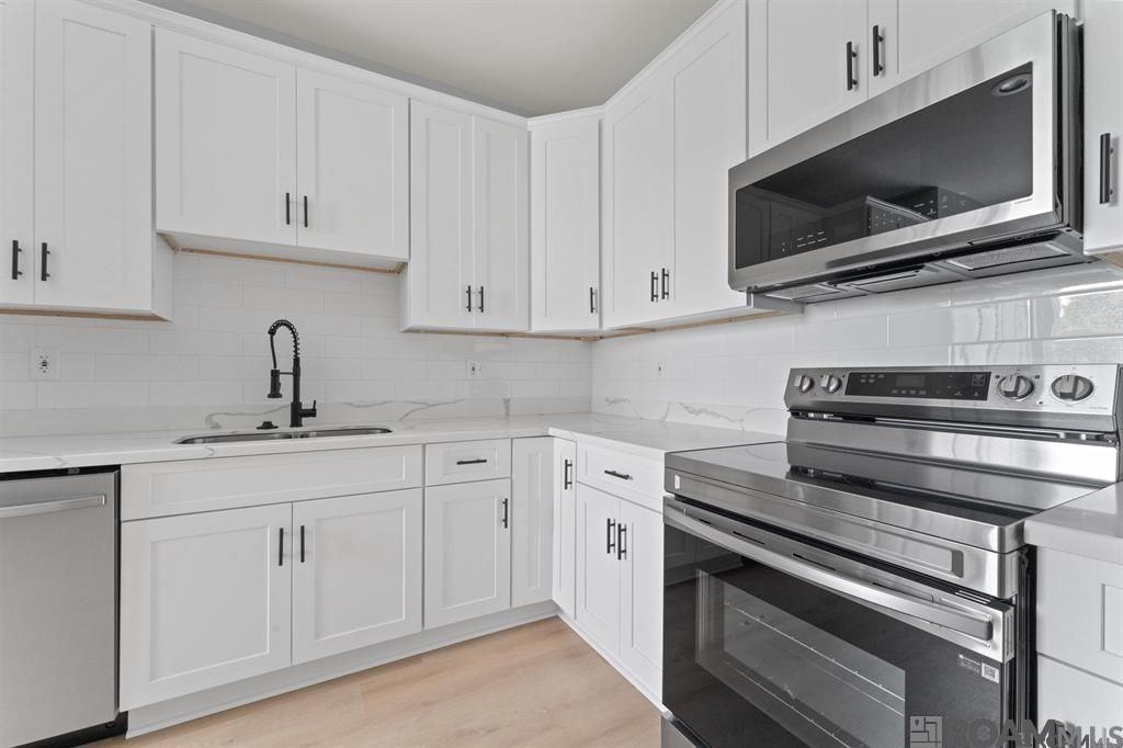 1714 Tricou St - Photo 4 of 11