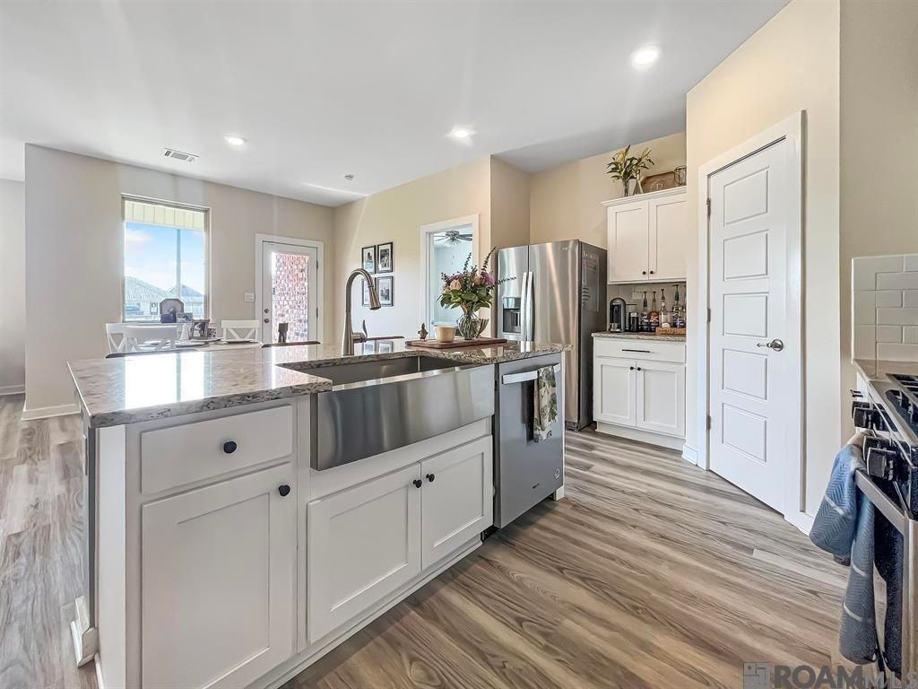 12850 Silverbell Ave - Photo 4 of 5