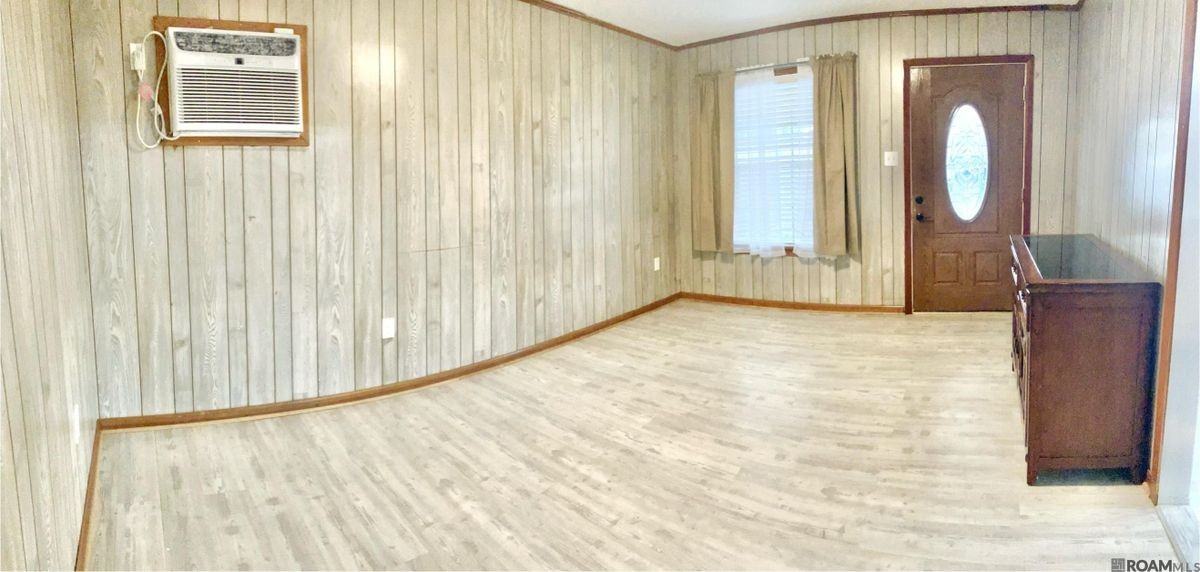 23515 Marshall St - Photo 3 of 16