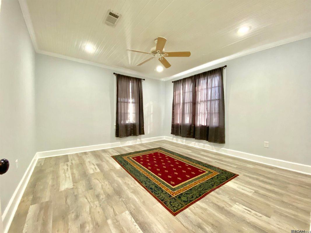 14039 Young Rd - Photo 7 of 11