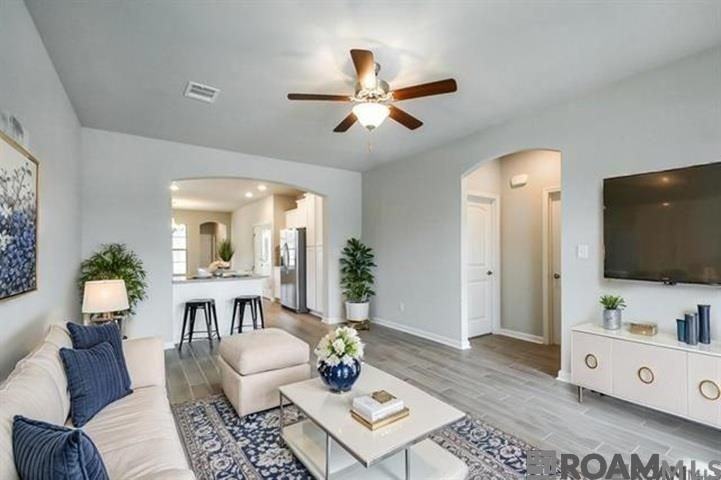 7623 Waterview Dr - Photo 2 of 14