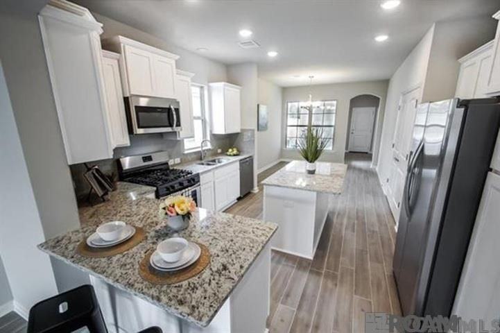 7623 Waterview Dr - Photo 3 of 14