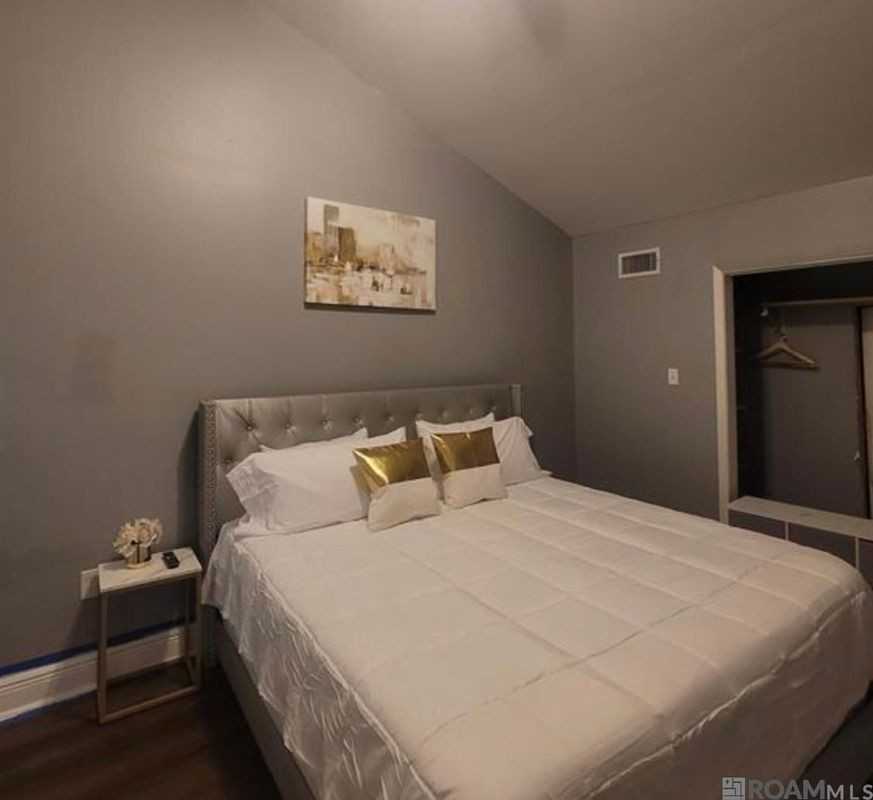 277 Chatsworth St - Photo 5 of 5