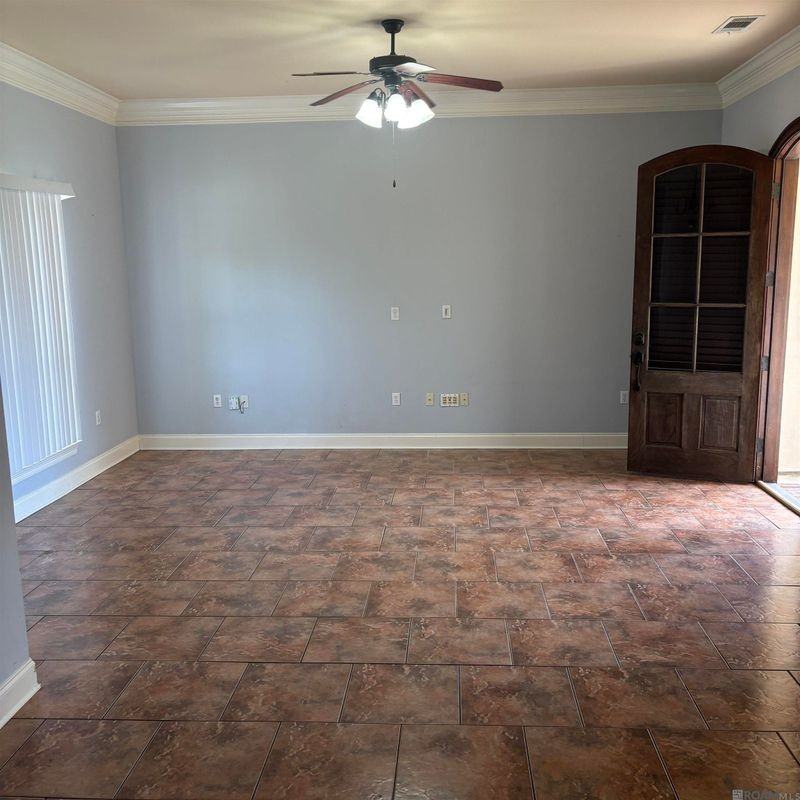 3111 Nicholson Lake Dr - Photo 4 of 7