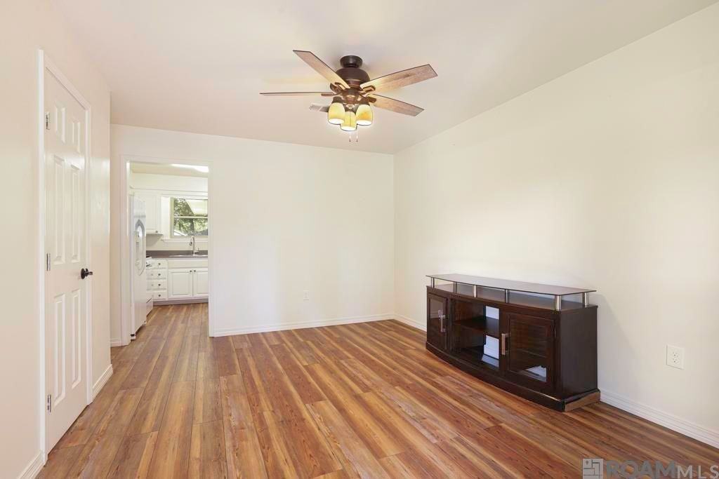 911 Hatchell Ln - Photo 5 of 24