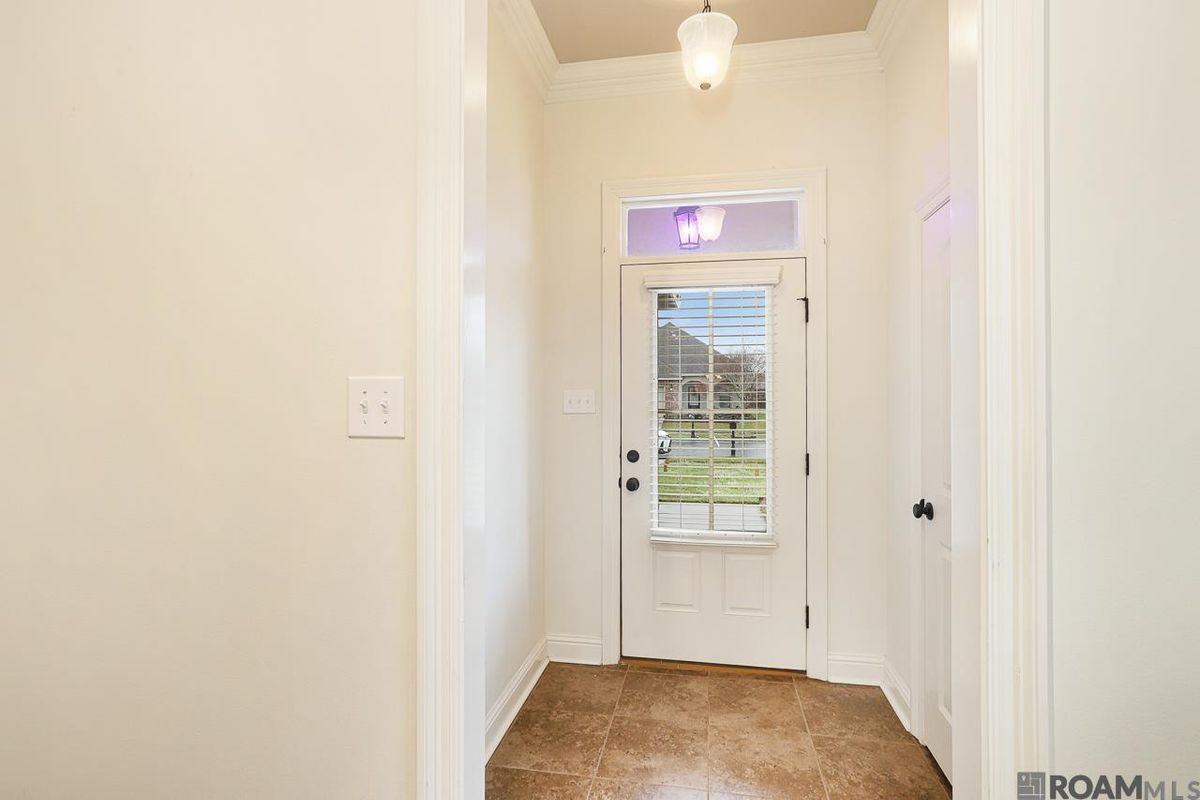 16248 Timberstone Dr - Photo 3 of 19