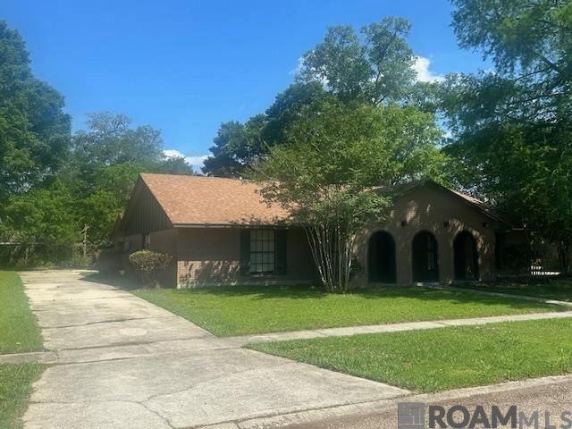 5017 Parkoaks Dr - Photo 2 of 25