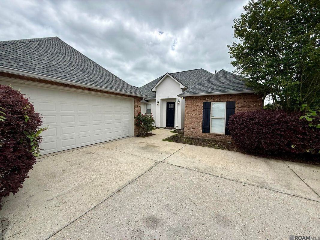 10408 Springtree Ave - Photo 2 of 22