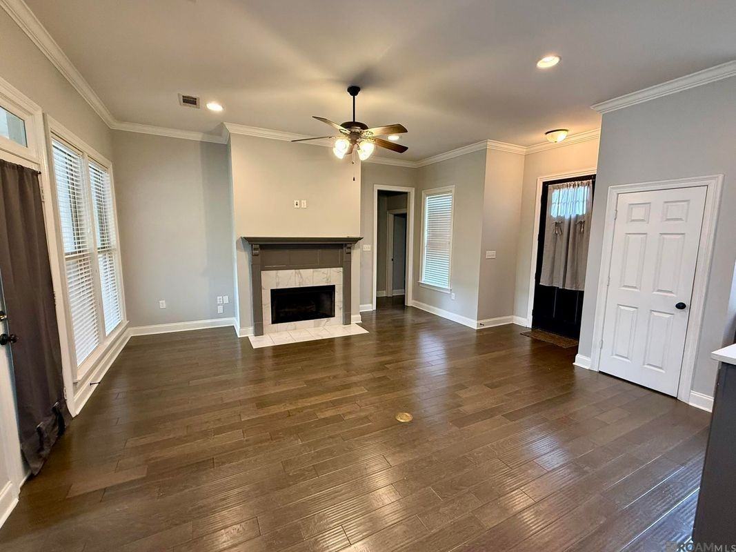 10408 Springtree Ave - Photo 3 of 22