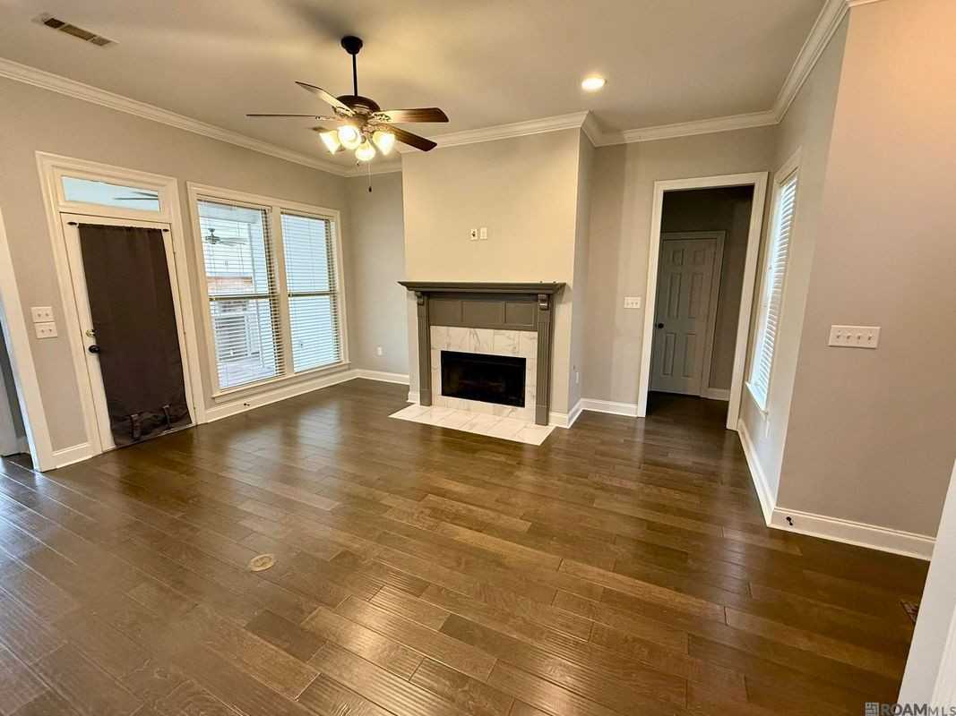 10408 Springtree Ave - Photo 4 of 22