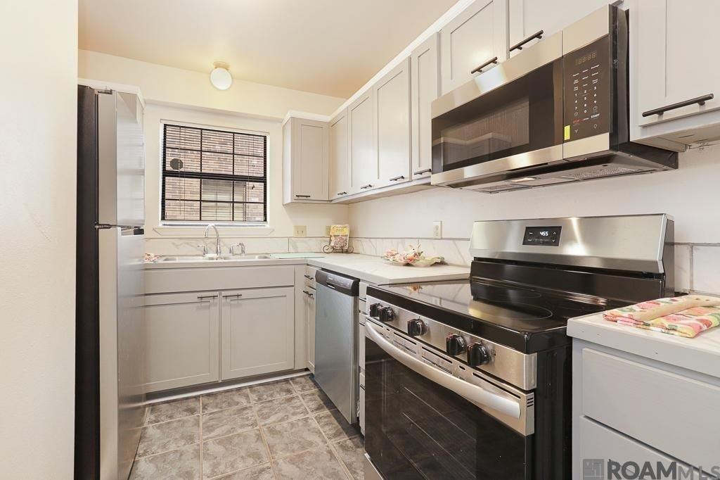 3421 Oneal Ln ##A - Photo 4 of 21