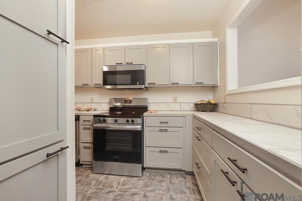 3421 Oneal Ln ##A - Photo 6 of 21