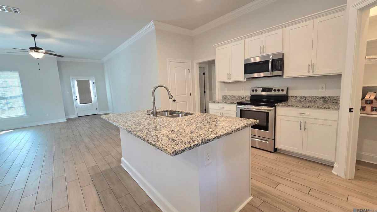 7004 Spring Gardens Dr - Photo 4 of 28