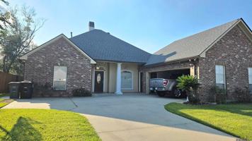 featured image of 282 Allan Dr