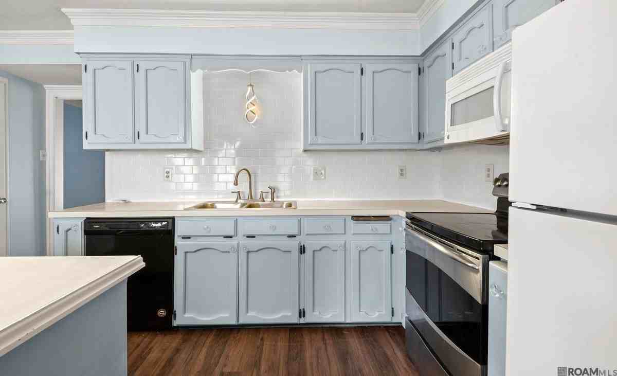 150 Ocean Dr ##2b - Photo 4 of 12