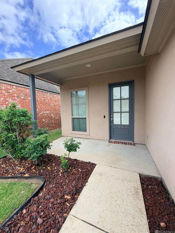 7863 Seville Ct - Photo 2 of 16