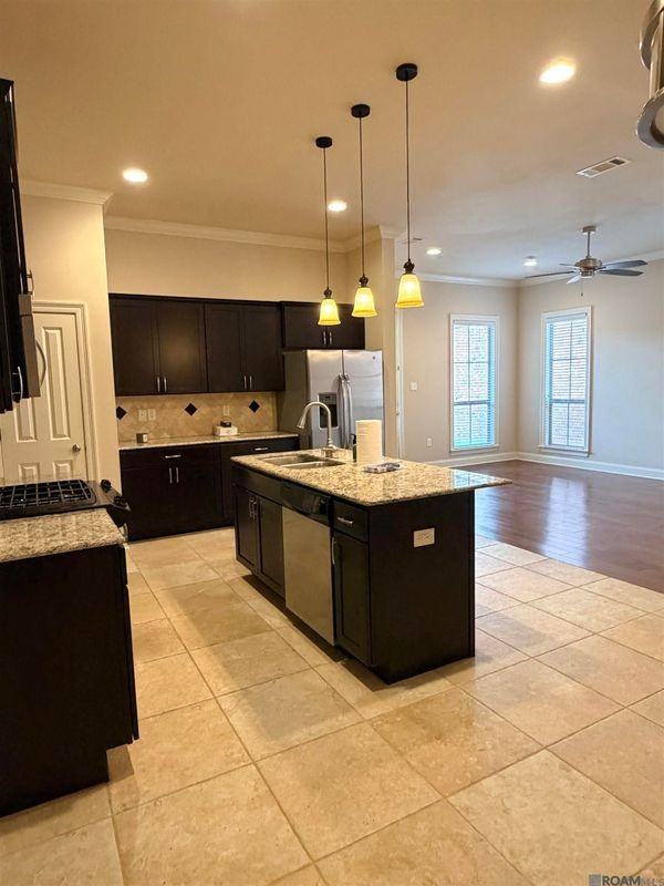 7863 Seville Ct - Photo 3 of 16