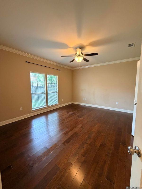 7863 Seville Ct - Photo 5 of 16