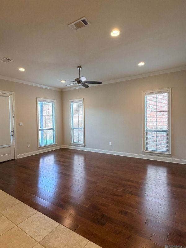 7863 Seville Ct - Photo 6 of 16