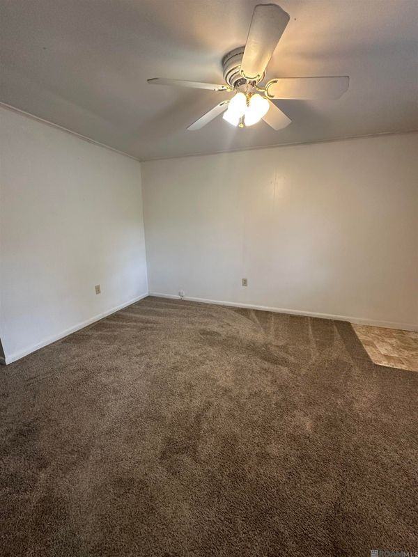 334 Maryland Ave - Photo 5 of 7